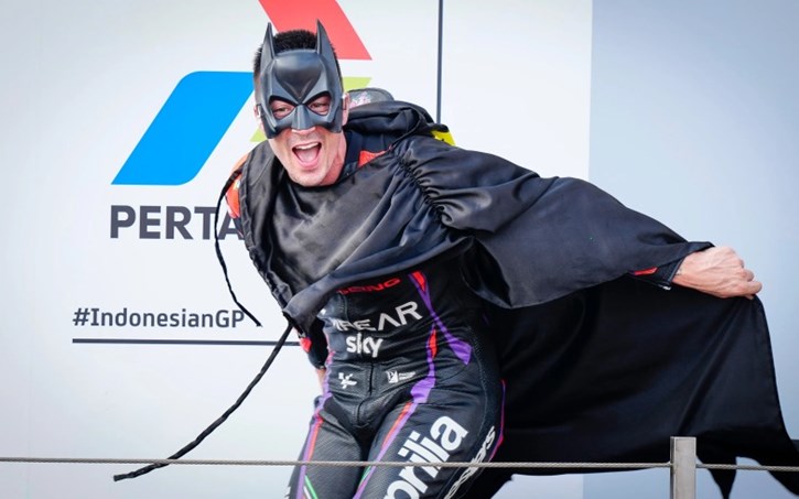 Batman για χάρη της ομάδας του ο Vinales